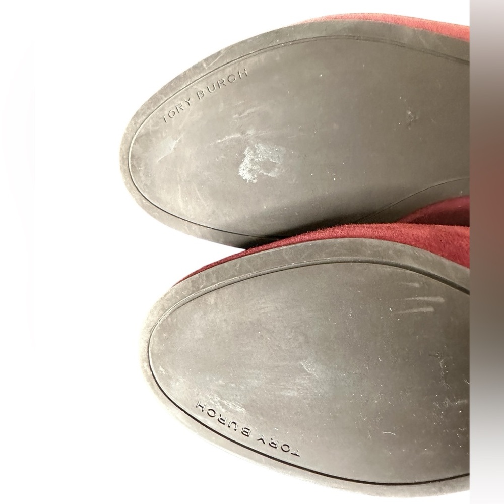 Tory Burch Leigh Rust color Suede Logo Round Toe Slip On Flats Loafers Sz 8.5 - Picture 10 of 10